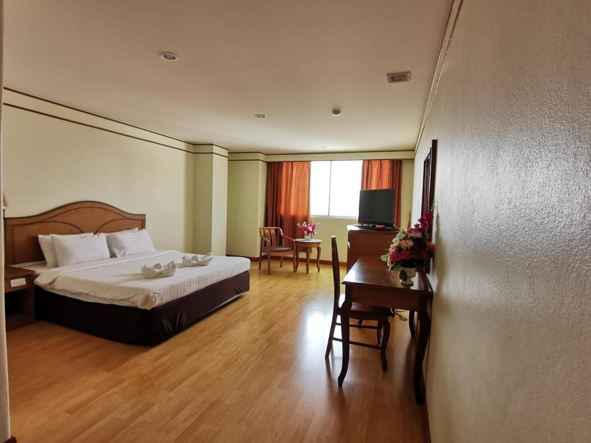 Morakot Twin Chumphon Otel Dış mekan fotoğraf