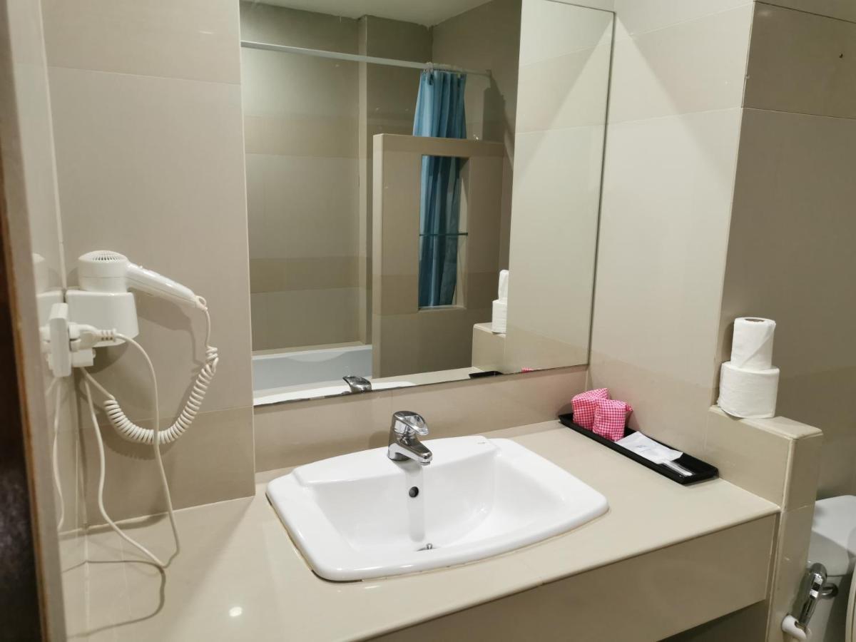 Morakot Twin Chumphon Otel Dış mekan fotoğraf