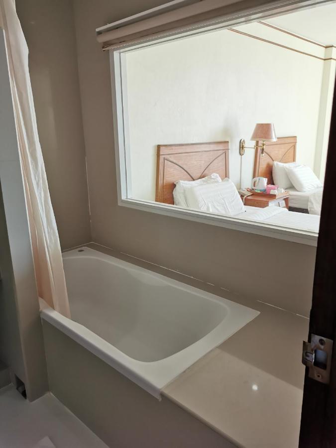 Morakot Twin Chumphon Otel Dış mekan fotoğraf