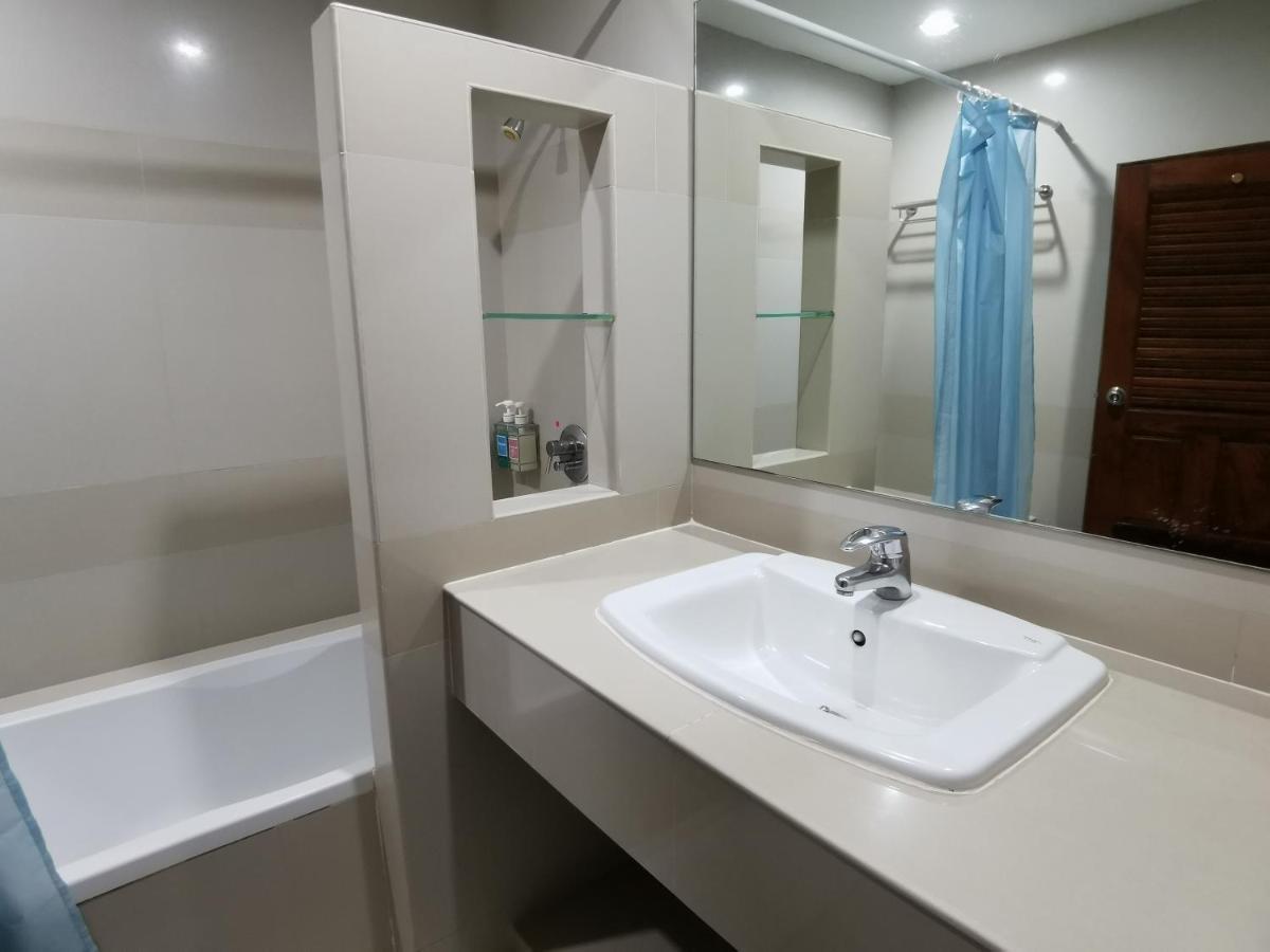 Morakot Twin Chumphon Otel Dış mekan fotoğraf