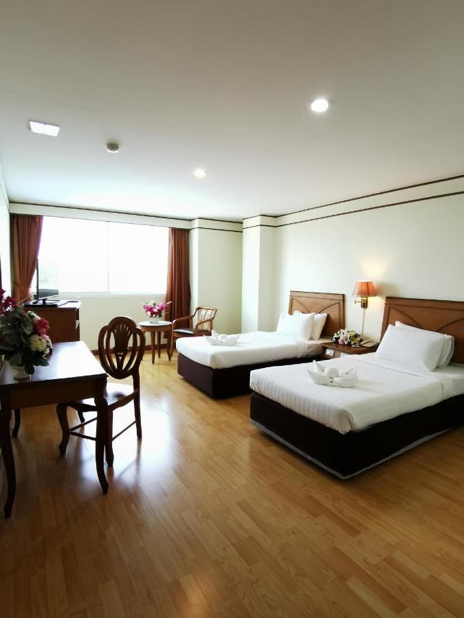 Morakot Twin Chumphon Otel Dış mekan fotoğraf