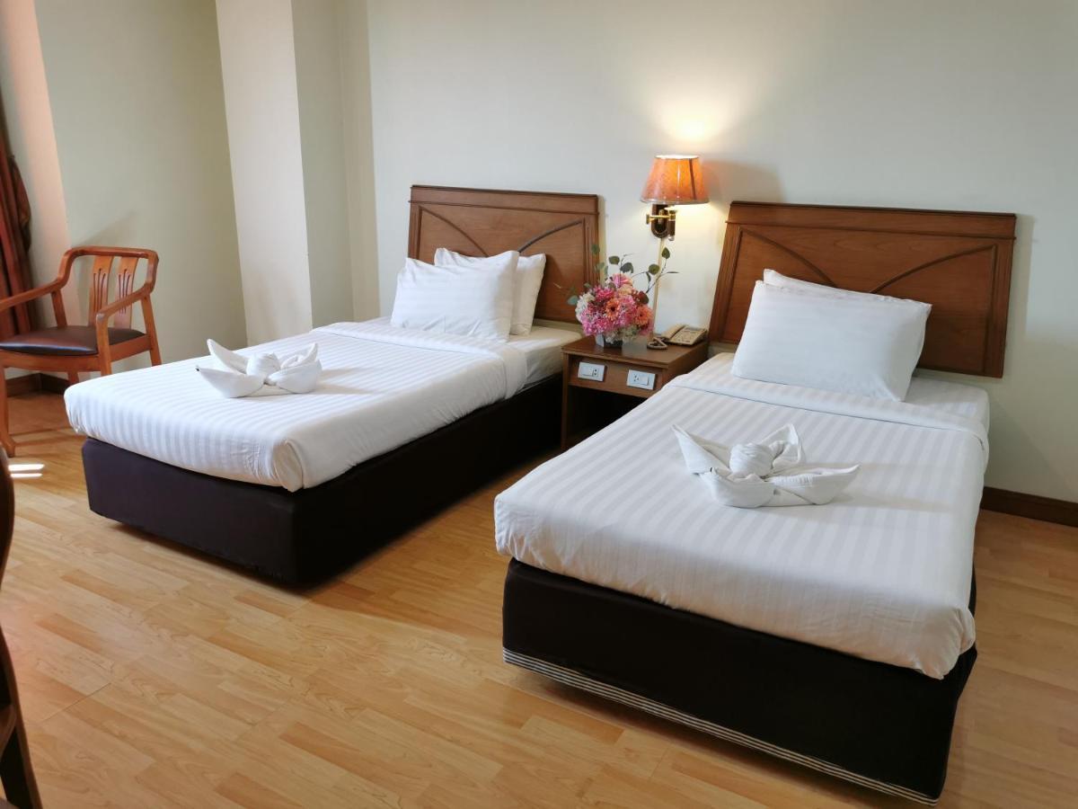 Morakot Twin Chumphon Otel Dış mekan fotoğraf
