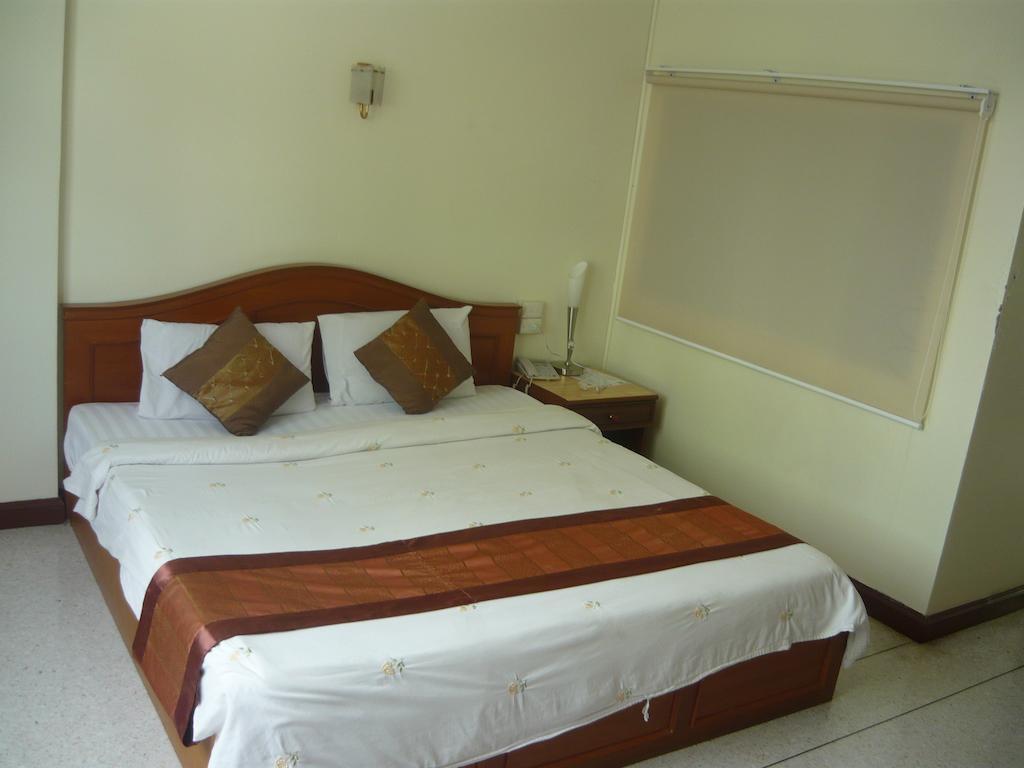Morakot Twin Chumphon Otel Dış mekan fotoğraf